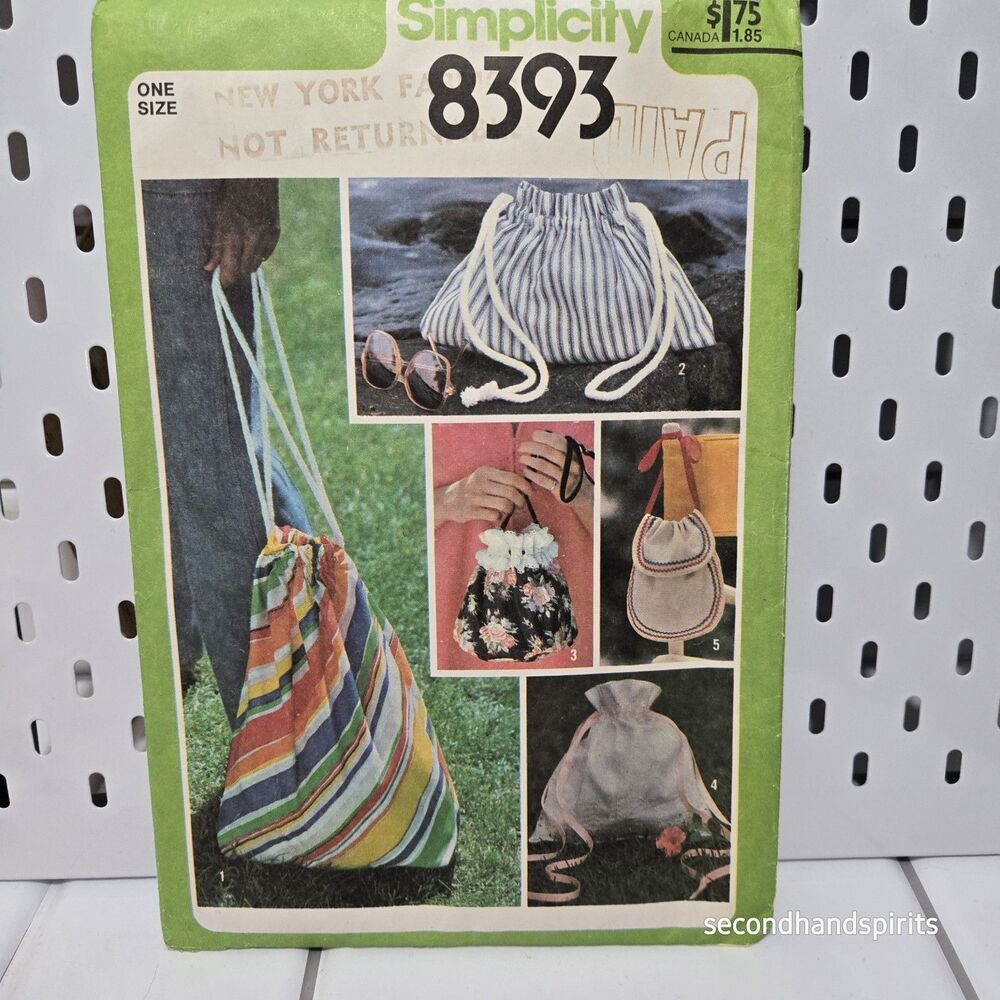 SIMPLICITY  Sewing Pattern #8393-DRAWSTRING BAGS-5 DIFFERENT STYLES - Picture 4 of 4